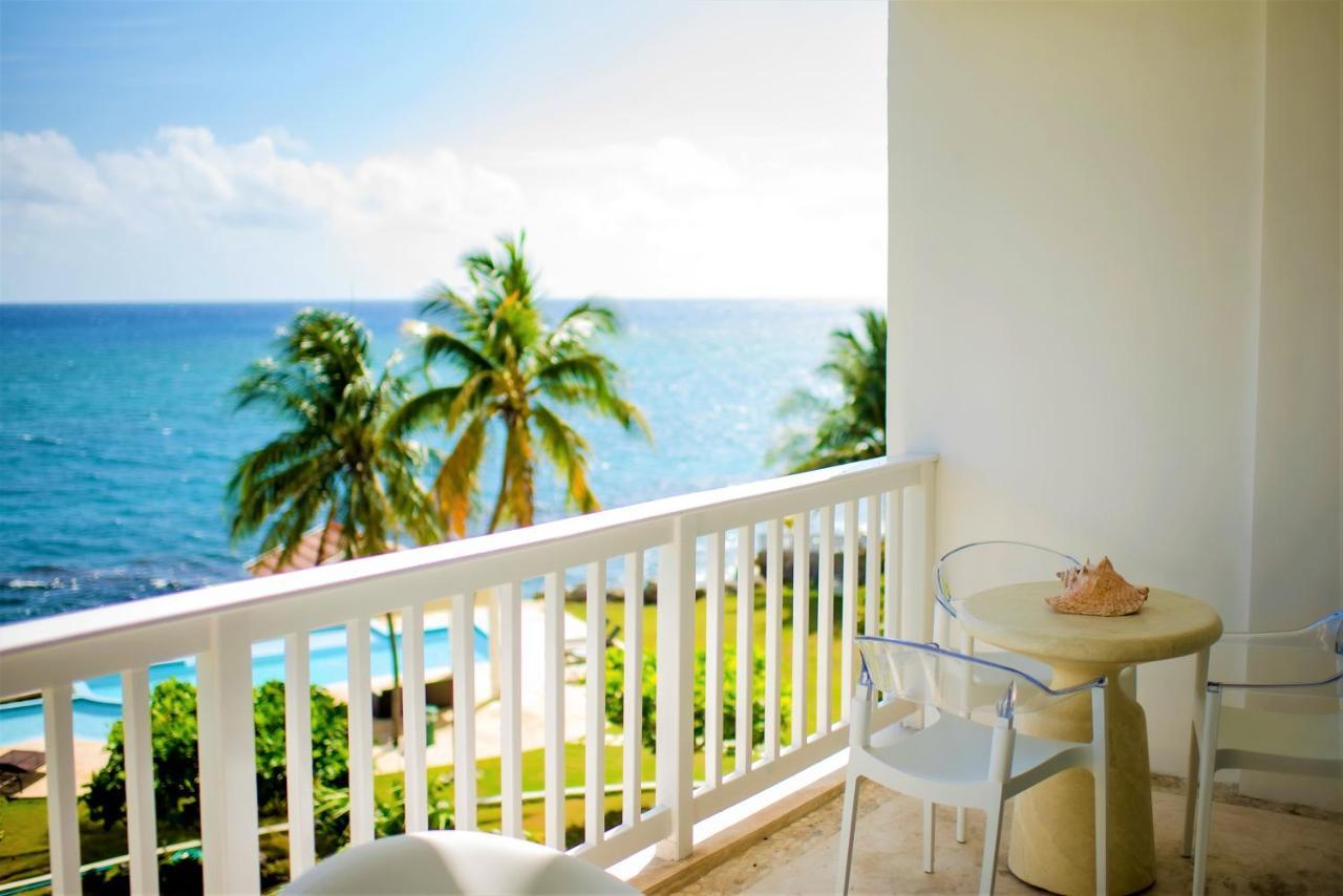 אוצ'ו ריוס Whispering Seas Oceanfront Suite מראה חיצוני תמונה